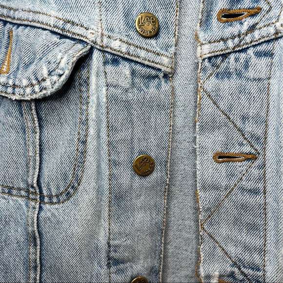 Vintage Lee Riders Denim Jacket Distressed Size Medium - Picture 13 of 15